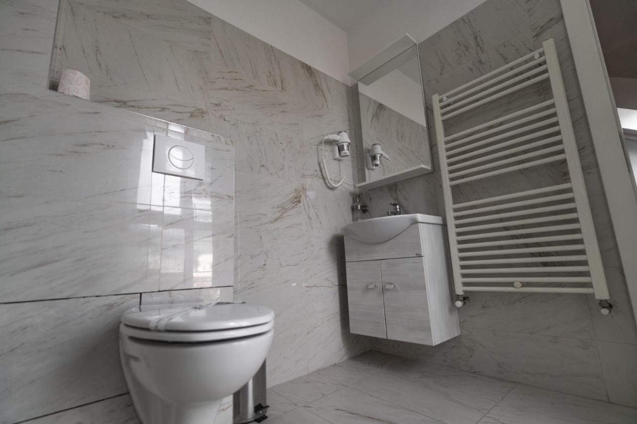 Camere De Inchiriat Elisei Timisoara Ngoại thất bức ảnh